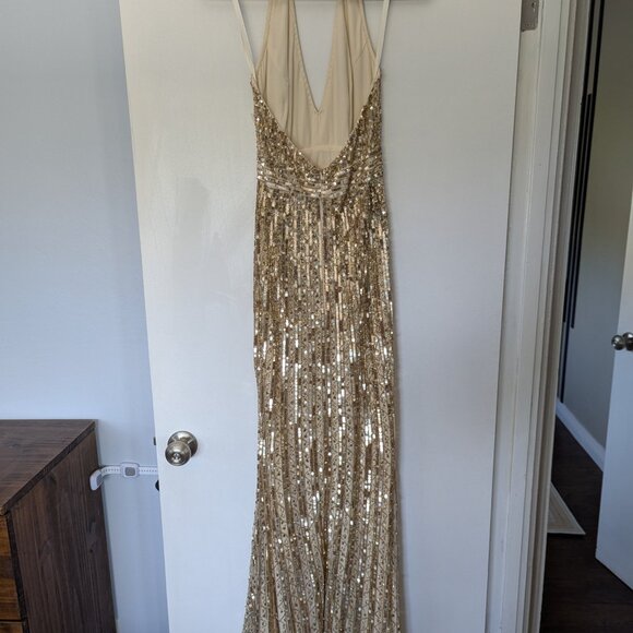 Mac Duggal Embellished Sequined Halter Strap Trumpet Gown Gold Nude Size 2 NWT - Picture 3 of 14